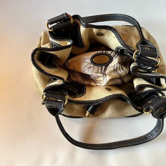 Stylish Tan and Black Women's Handbag - Picture 8 of 12